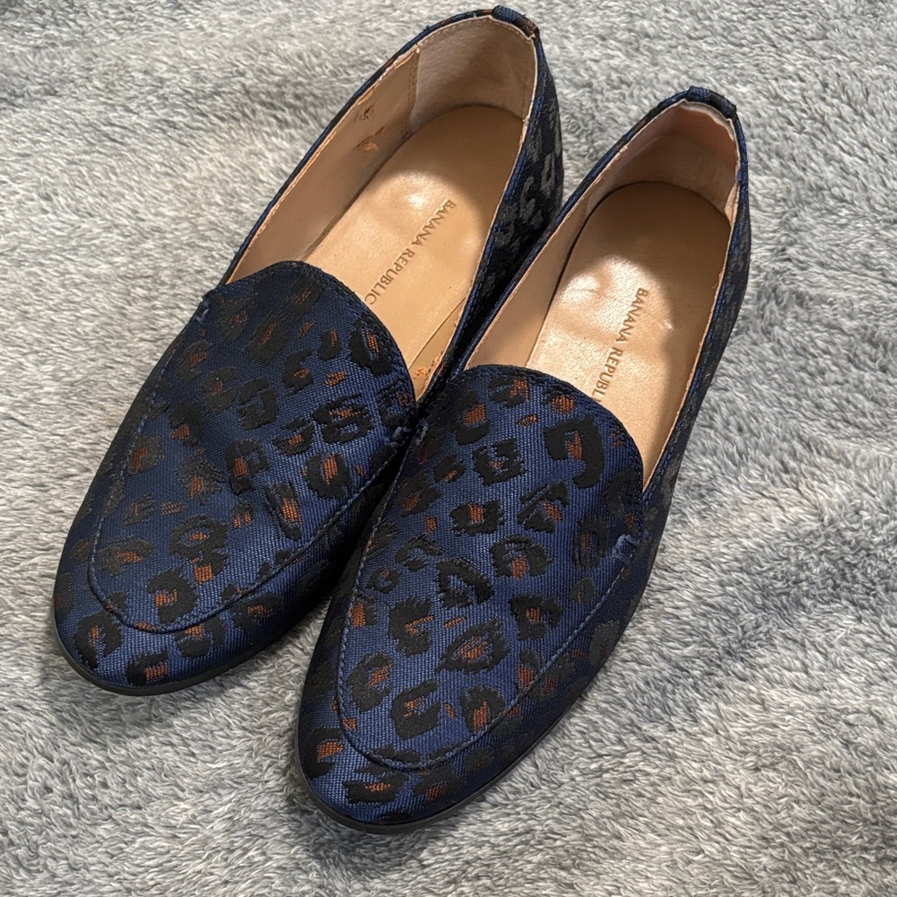 Banana Republic Navy Patterned Loafers